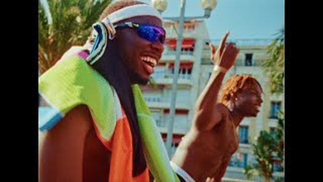 Thumbnail de La Mano 1.9 - Crime ensoleillé Ft. Tiakola  (Clip Officiel)